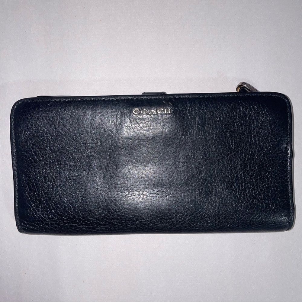 Coach Slim Zip Wallet Black Leather Large Minimalist Quiet Luxury Neutral